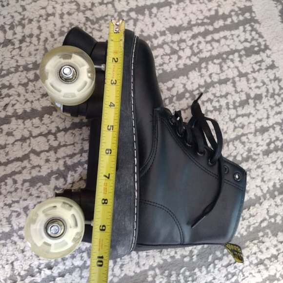 Custom Light-Up Roller Skates MARKE NIIH Bouncing Soles Black Boots Size 40 Quad - Picture 12 of 12